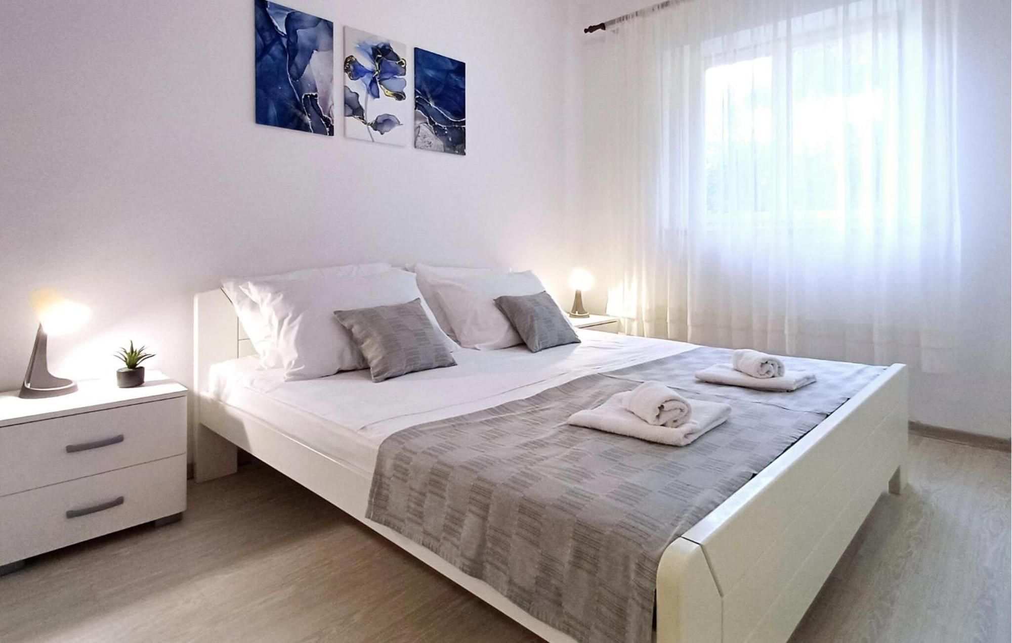 Pet Friendly Home In Blato With Kitchen Eksteriør billede